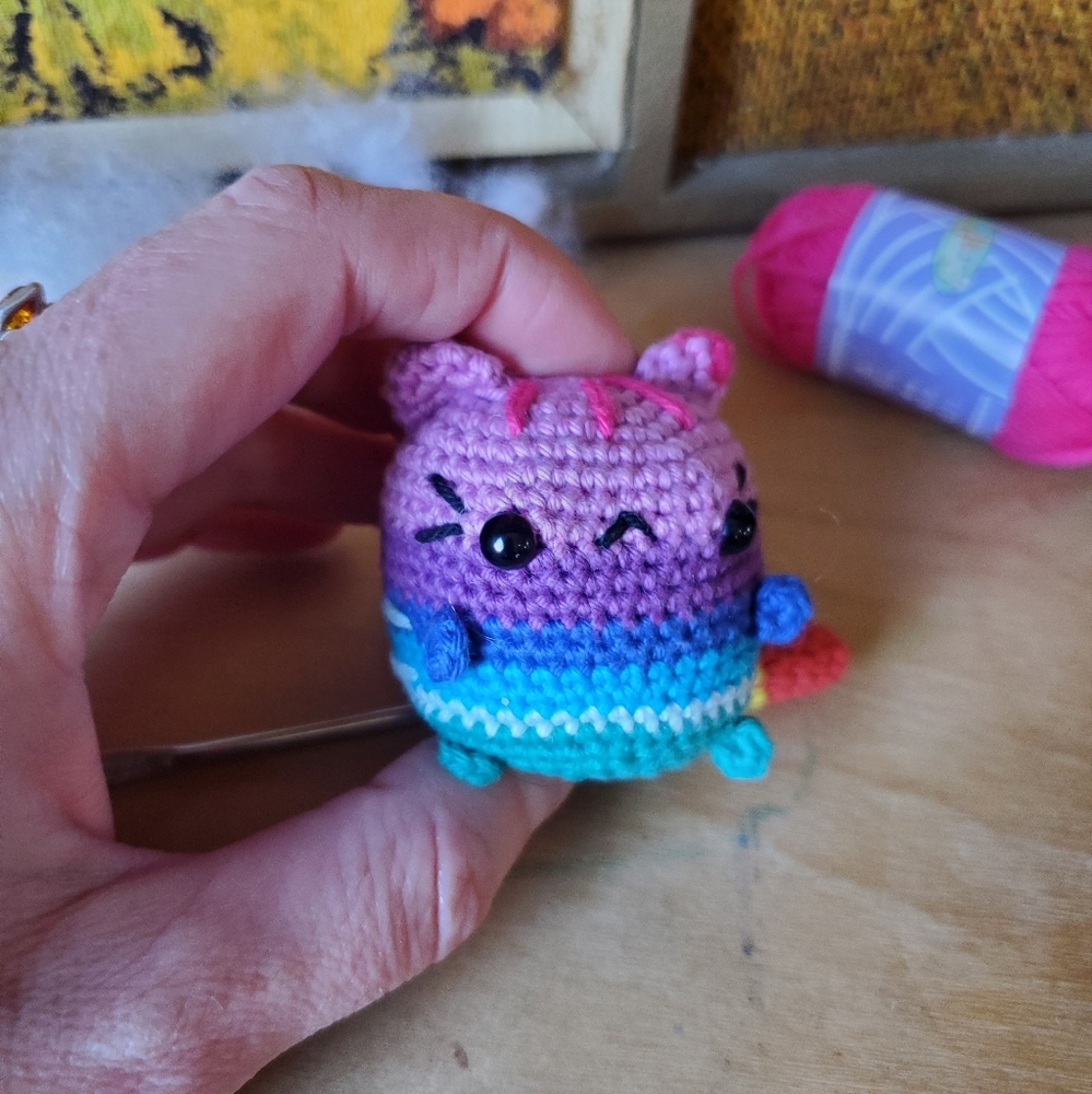 😻 Cute and angry multicolor cat - Handmade - Crochet 😻